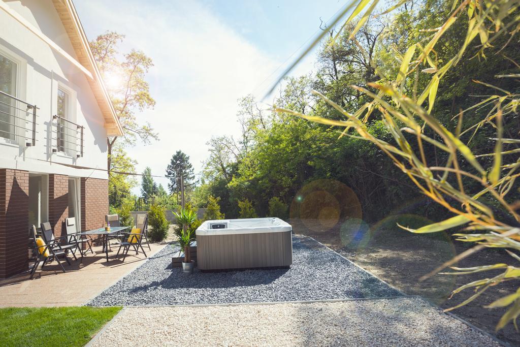 Kenese-Voelgye Villahotel Balatonkenese Eksteriør bilde
